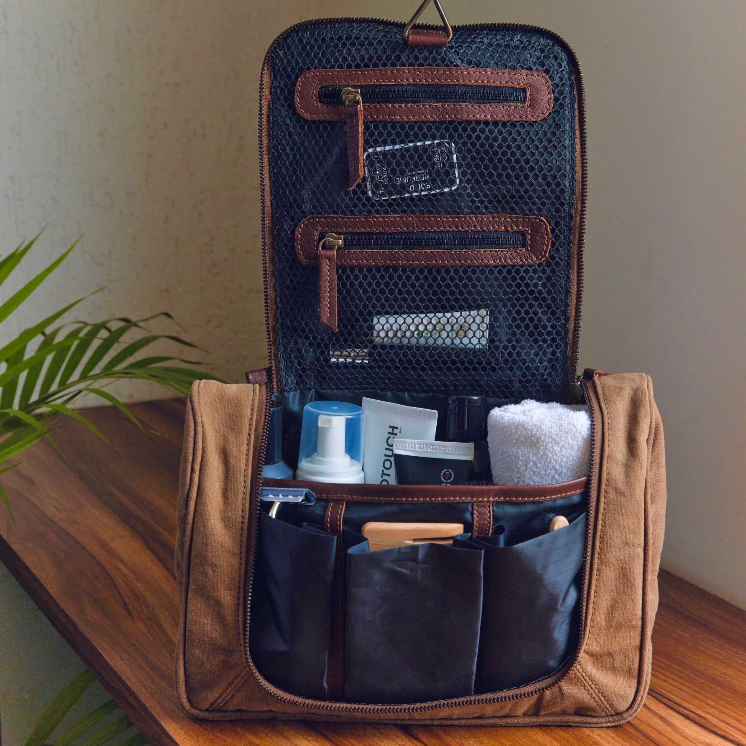 Brown Toiletry Bag | Waxed Canvas - Dpotli