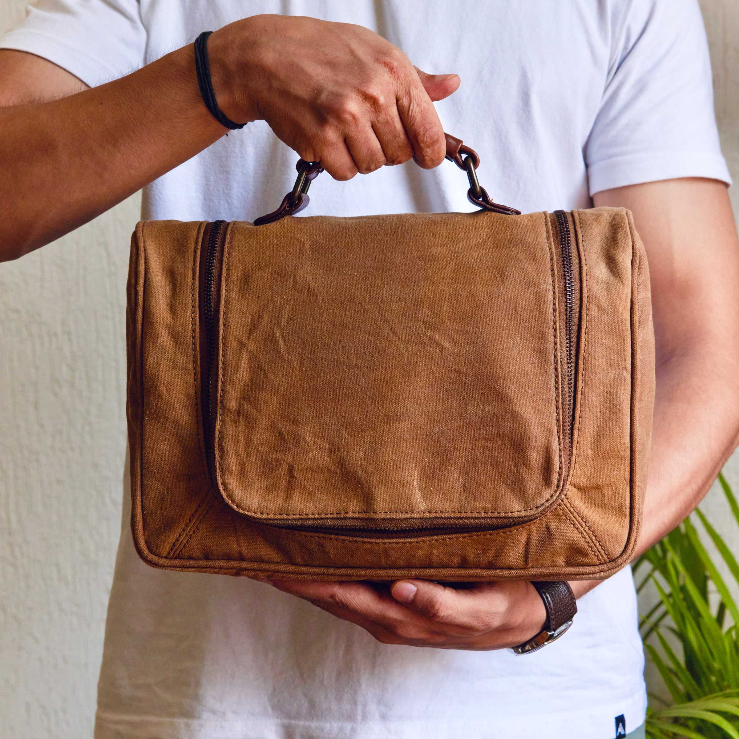 Brown Toiletry Bag | Waxed Canvas - Dpotli