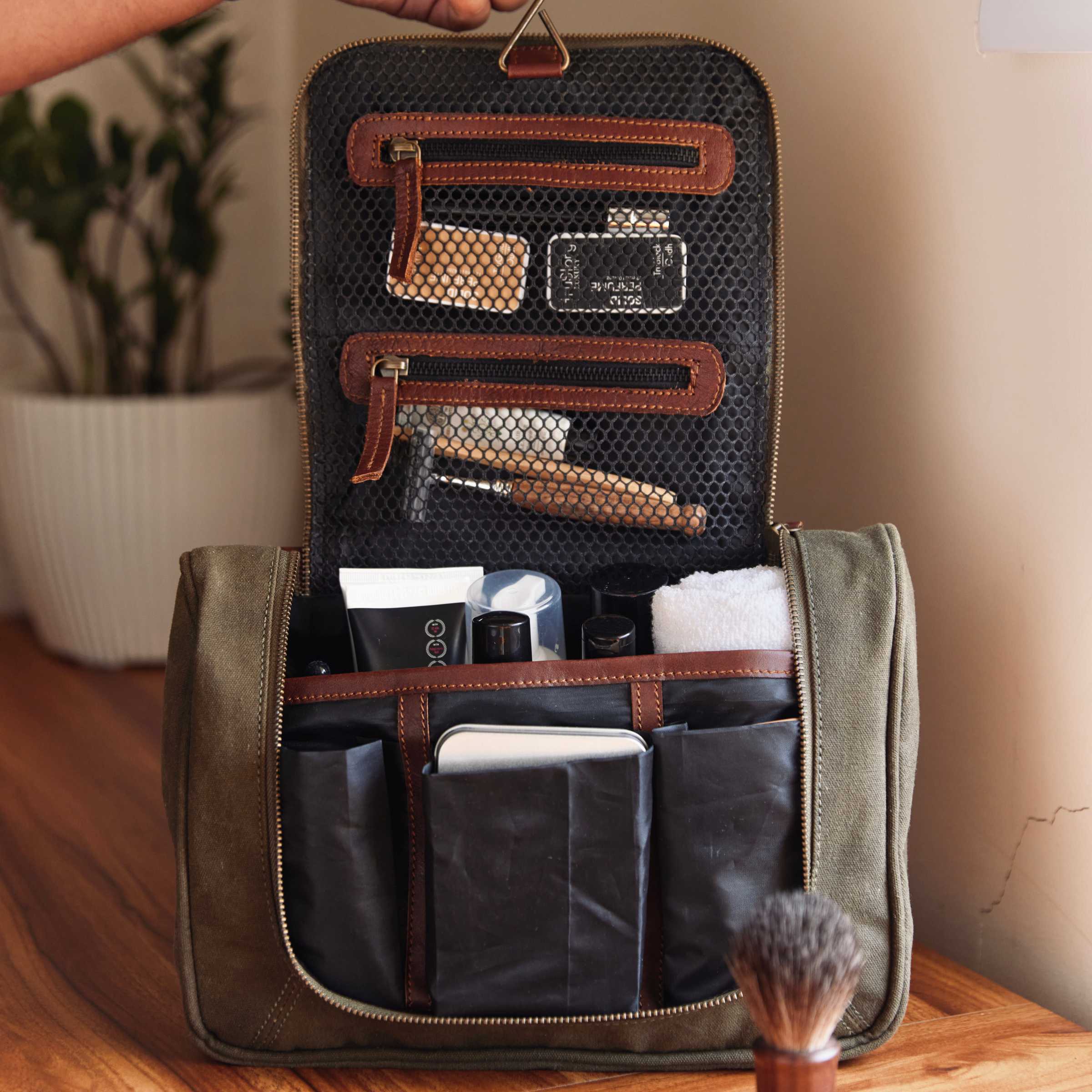 Olive Toiletry Bag | Waxed Canvas - Dpotli