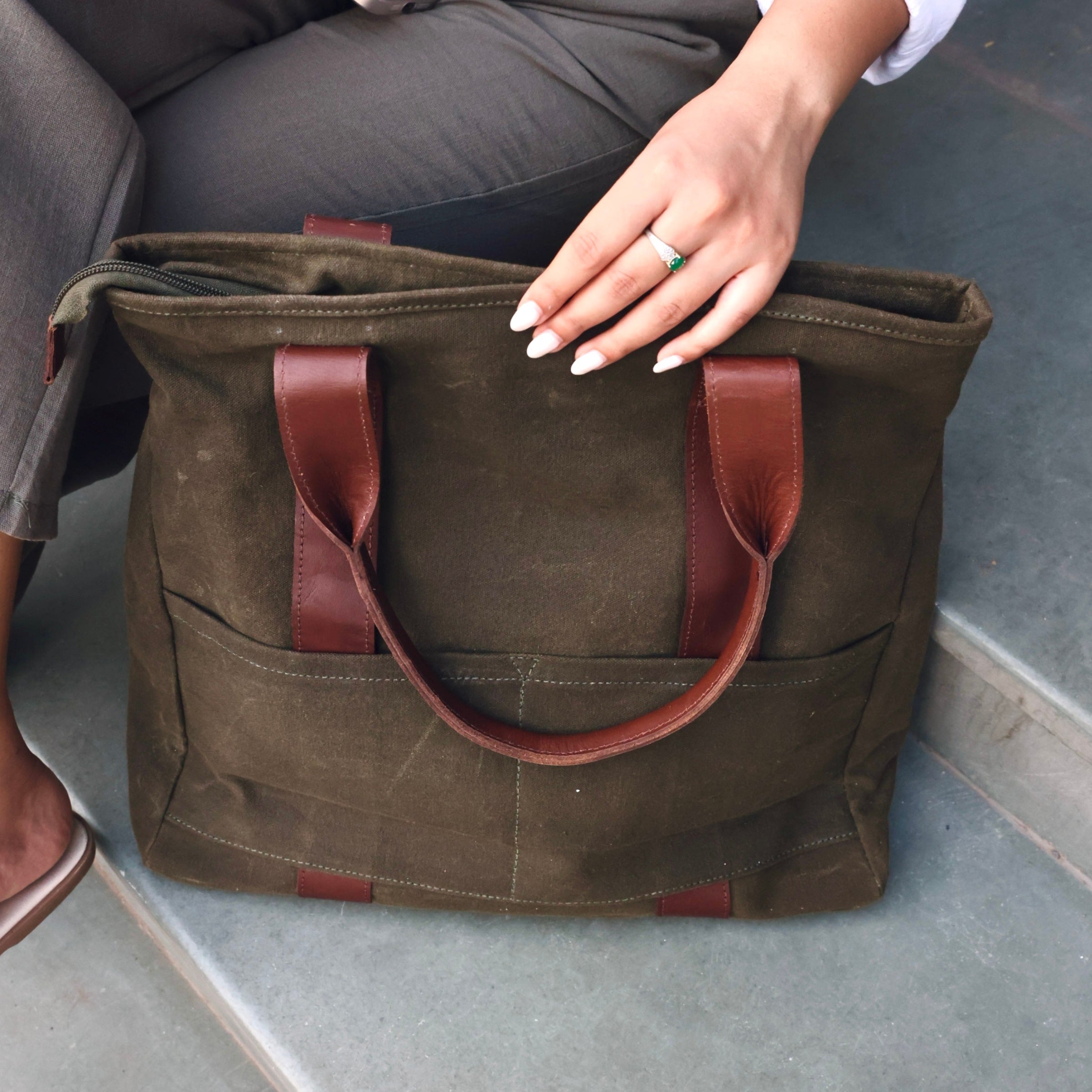 Olive Women Tote Bag | Waxed Canvas - Dpotli